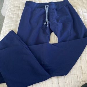 Gently worn figs scrub pant